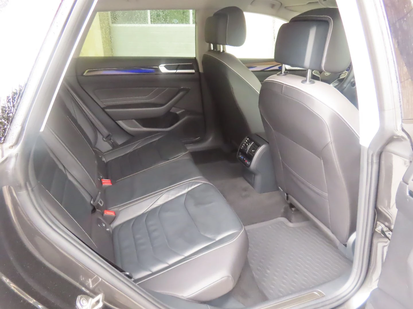 VW Arteon Elegance 2.0 TSI OPF DSG - изображение 7