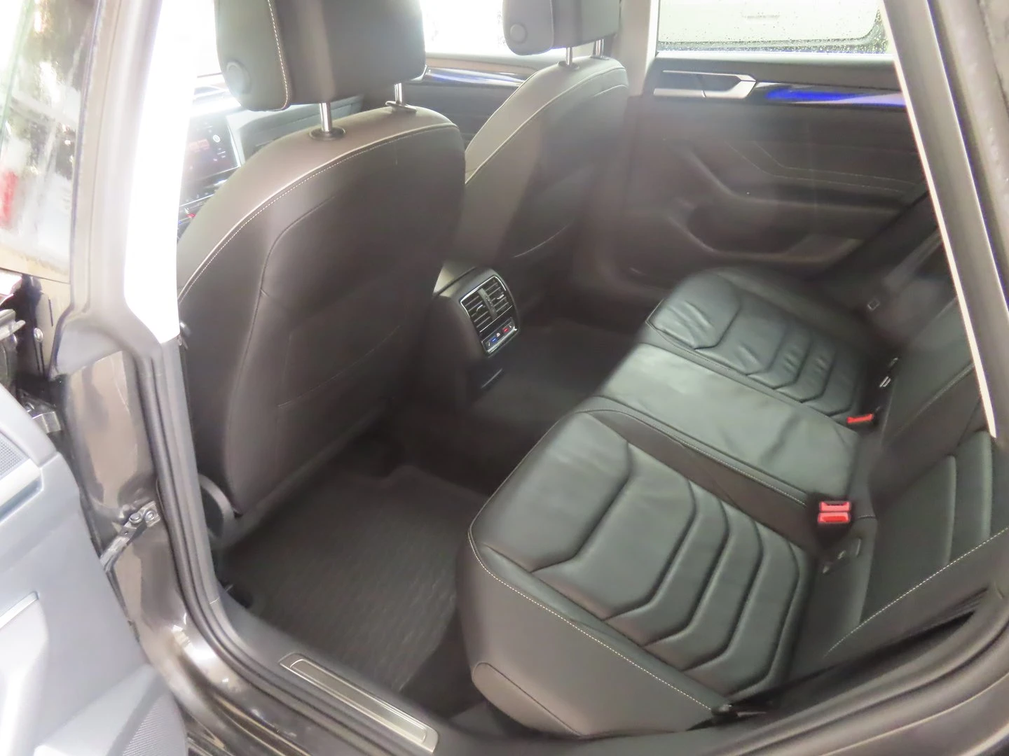 VW Arteon Elegance 2.0 TSI OPF DSG - изображение 8