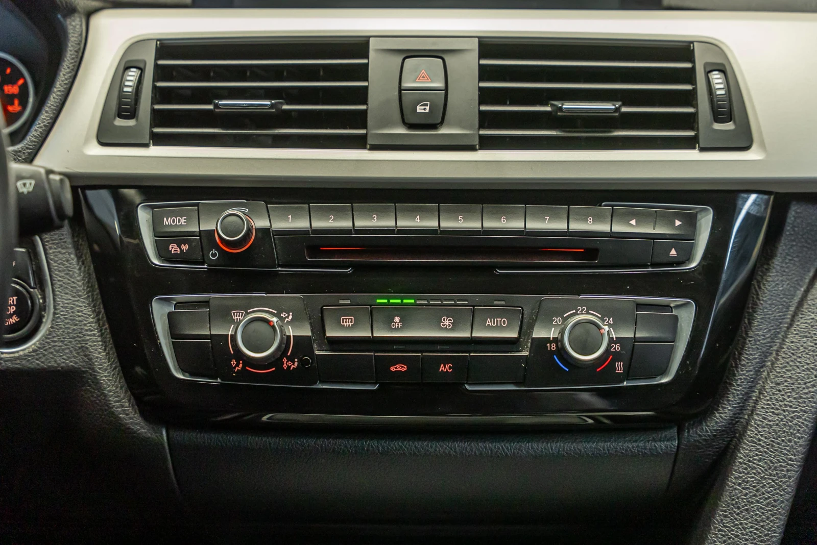 BMW 318 d, снимка 13 - Автомобили и джипове - 53800325