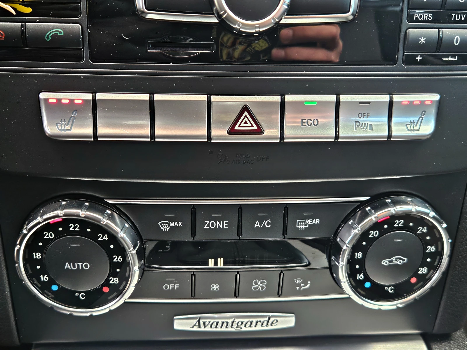 Mercedes-Benz C 220 AMG/FACE/GERMANY/ПОДГРЕВ/ADAPTIVE LIGHTS/AUTO H/LI, снимка 12 - Автомобили и джипове - 53875859