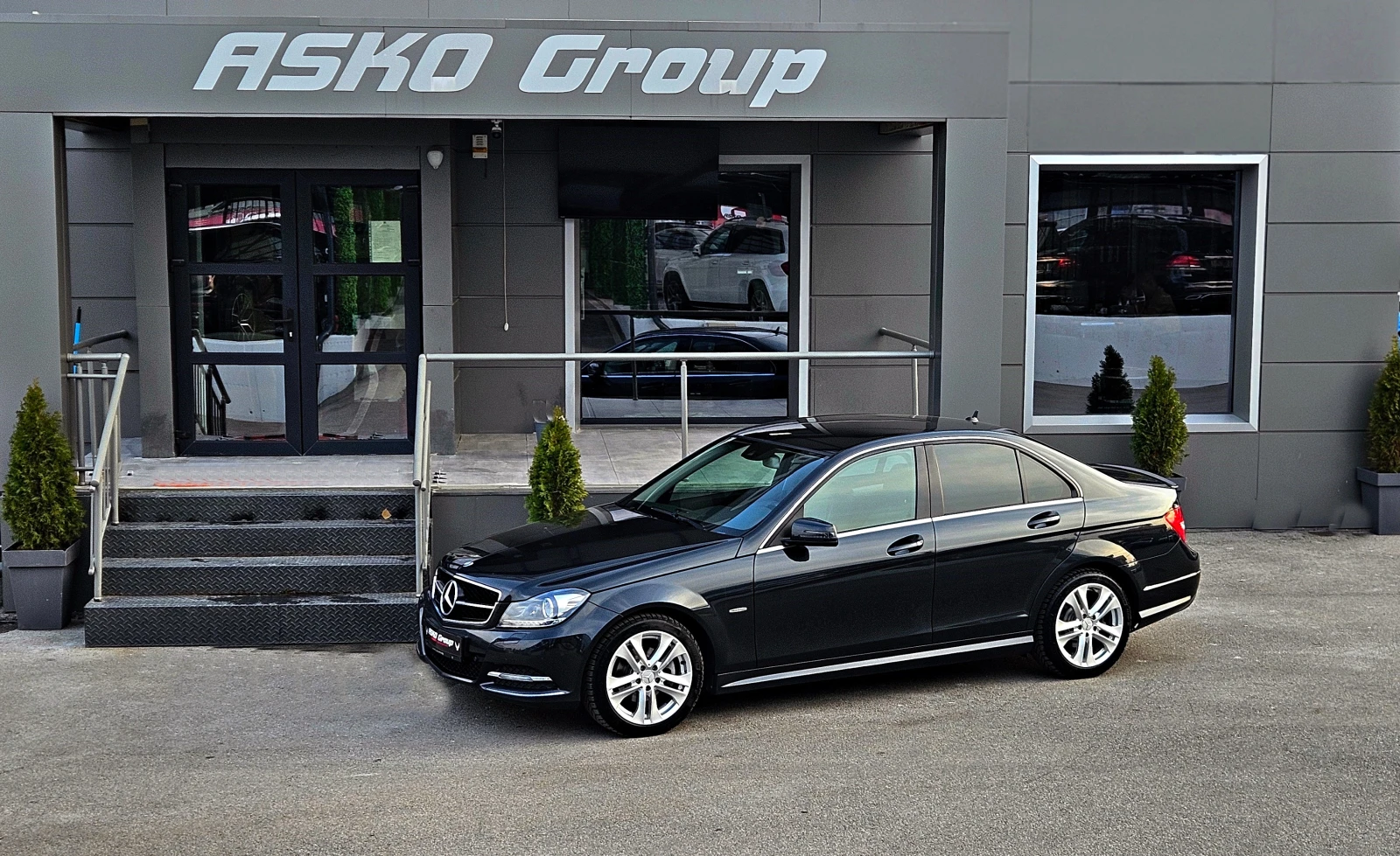 Mercedes-Benz C 220 AMG/FACE/GERMANY/ПОДГРЕВ/ADAPTIVE LIGHTS/AUTO H/LI, снимка 17 - Автомобили и джипове - 53875859