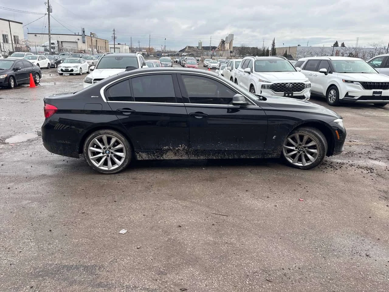 BMW 330 330e /CARFAX/Панорама/Подгрев/2 Ключа/Памет/Клип, снимка 4 - Автомобили и джипове - 53953861