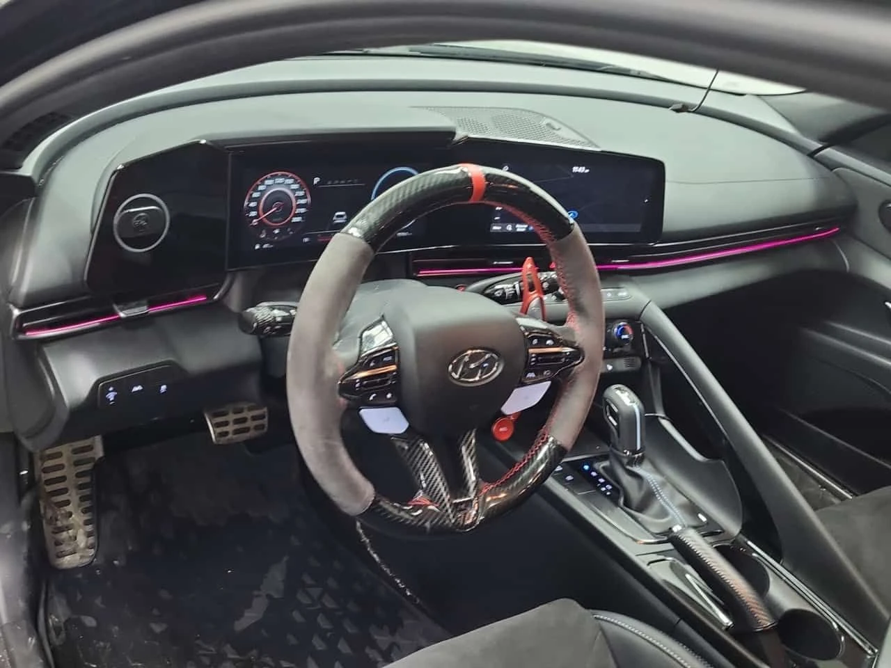 Hyundai Elantra DCT  CARFAX, снимка 10 - Автомобили и джипове - 54590694