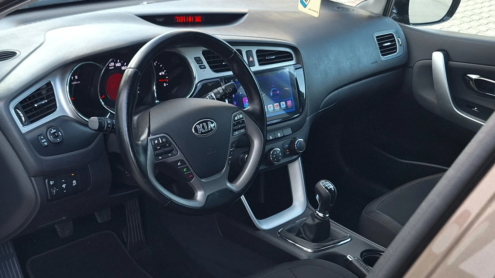 Kia Ceed 1.6- Нави-парктроник., снимка 10 - Автомобили и джипове - 54935219