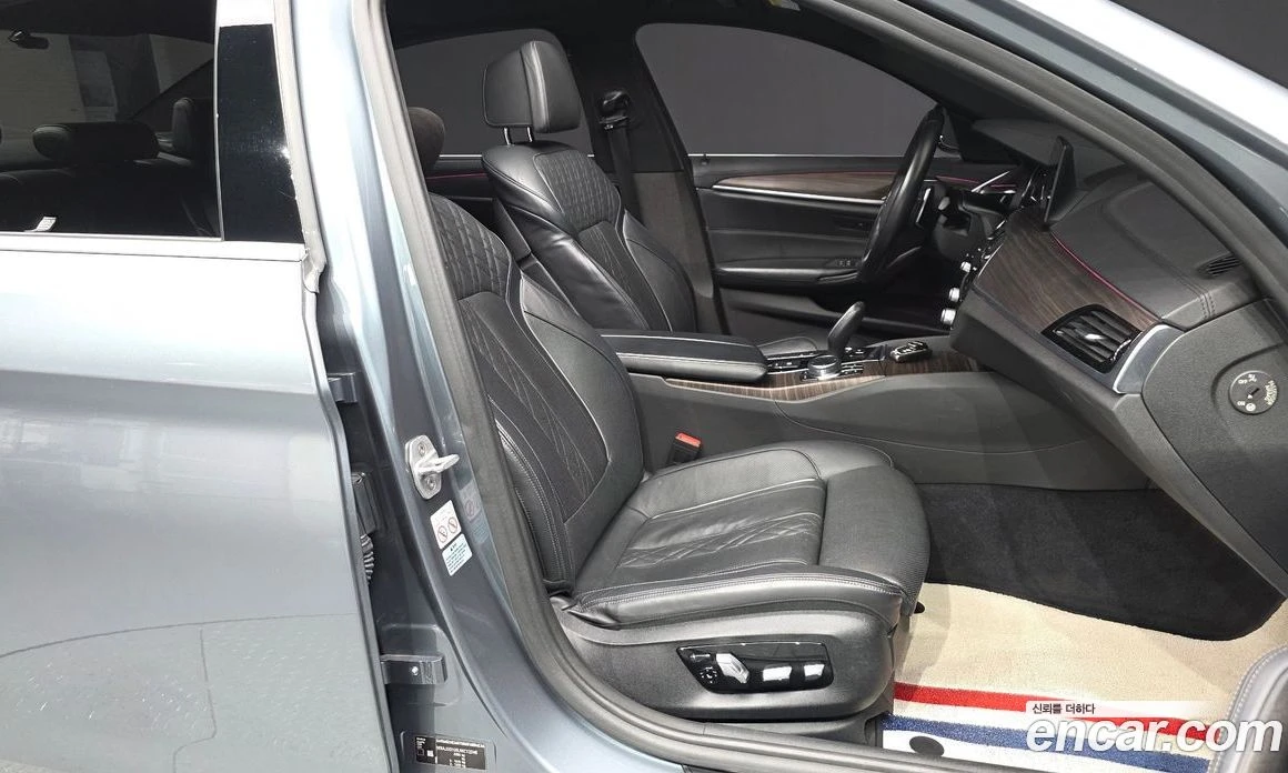BMW 530 530i M Sport Package Plus, снимка 11 - Автомобили и джипове - 56157002