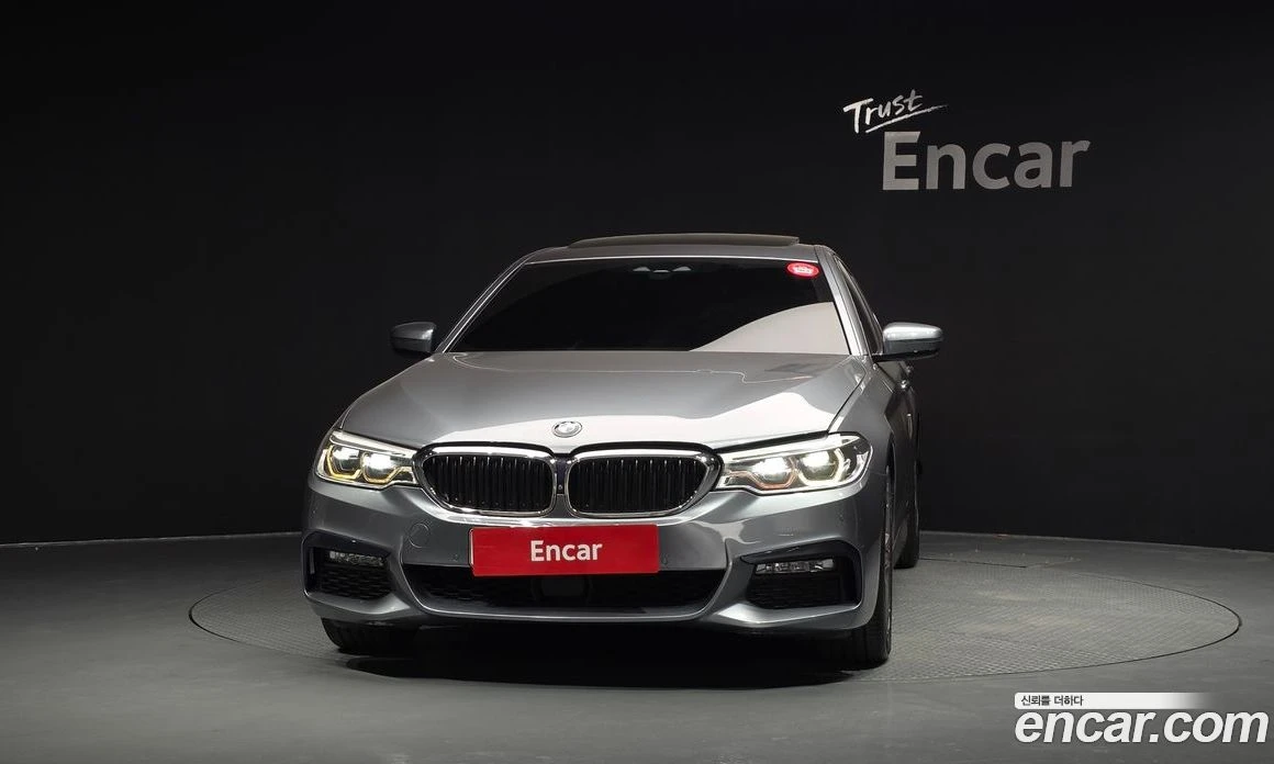 BMW 530 530i M Sport Package Plus, снимка 3 - Автомобили и джипове - 56157002