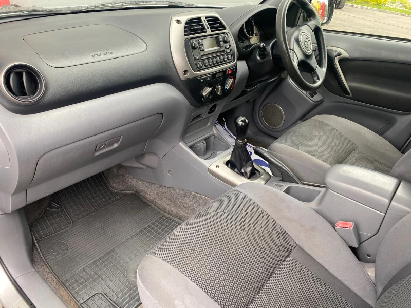 Toyota Rav4 2.0I KLIMATIK ГАЗ 105000КМ!!!, снимка 12 - Автомобили и джипове - 46070513