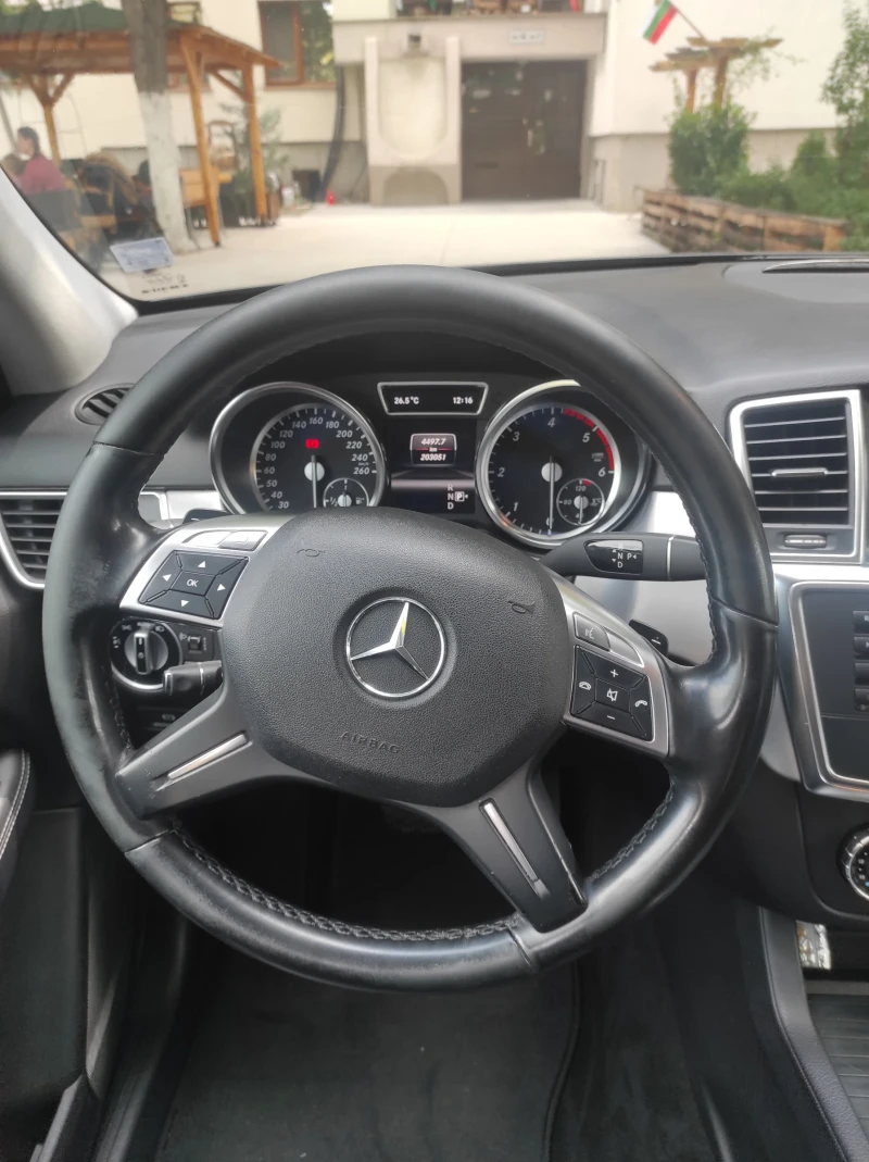 Mercedes-Benz ML 250 W166, снимка 9 - Автомобили и джипове - 48487719