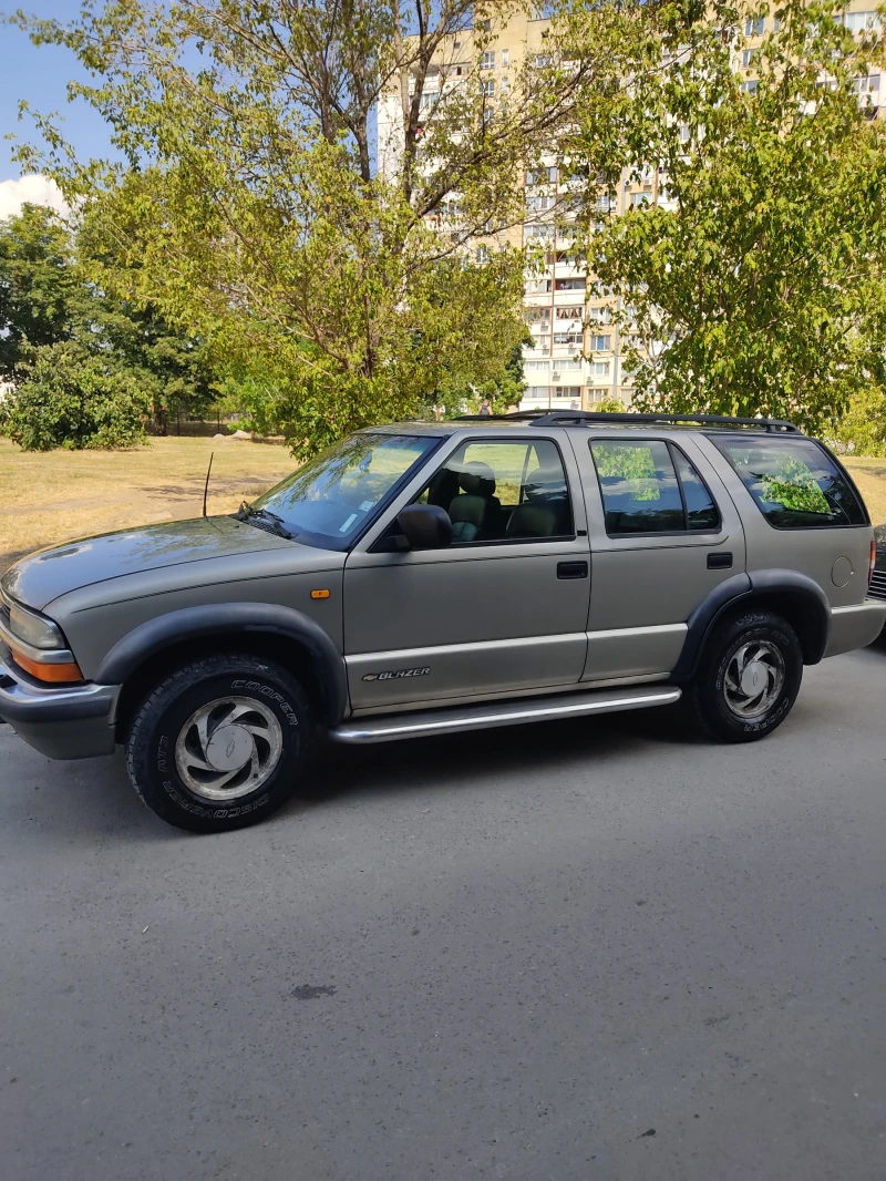 Chevrolet Blazer, снимка 3 - Автомобили и джипове - 51736119