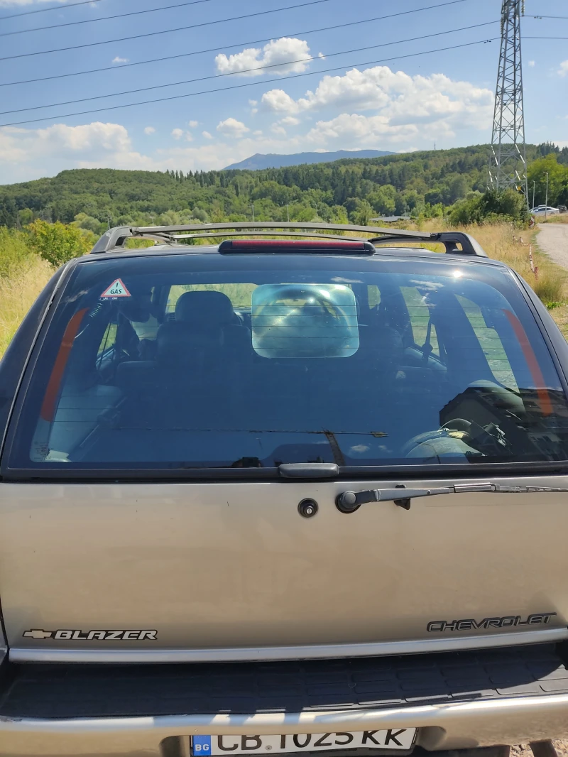 Chevrolet Blazer, снимка 4 - Автомобили и джипове - 51736119