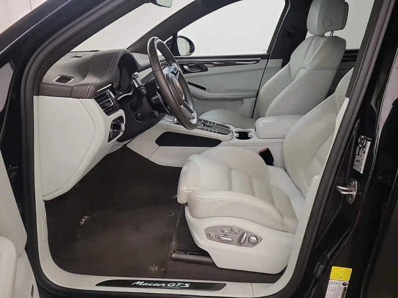Porsche Macan * GTS * CARFAX * БЕЗ ПЪРВОНАЧАЛНА ВНОСКА, снимка 7 - Автомобили и джипове - 52921955