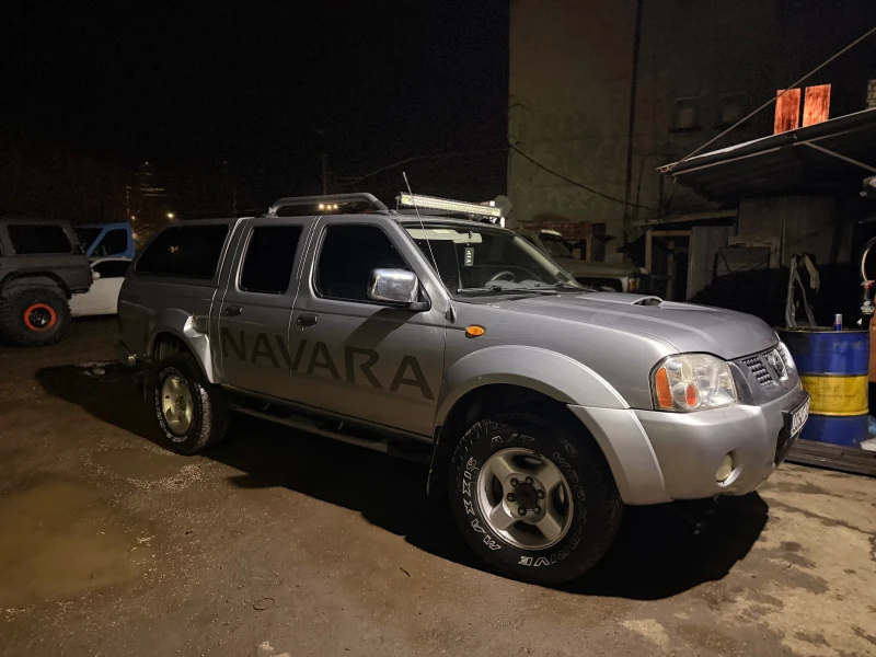 Nissan Navara, снимка 9 - Автомобили и джипове - 53393379