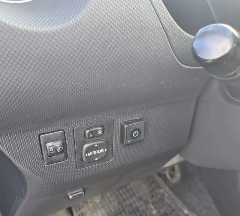 Toyota Urban Cruiser, снимка 11 - Автомобили и джипове - 53396357