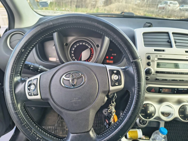 Toyota Urban Cruiser, снимка 15 - Автомобили и джипове - 53396357