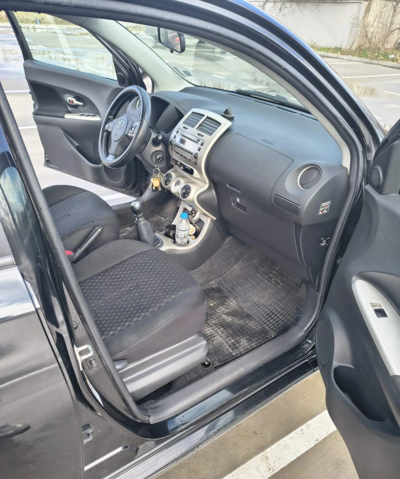 Toyota Urban Cruiser, снимка 16 - Автомобили и джипове - 53396357