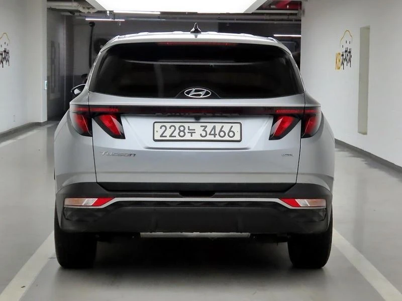 Hyundai Tucson 1.6 Turbo 4WD| КАМЕРА| DISTRONIC, снимка 3 - Автомобили и джипове - 55747651