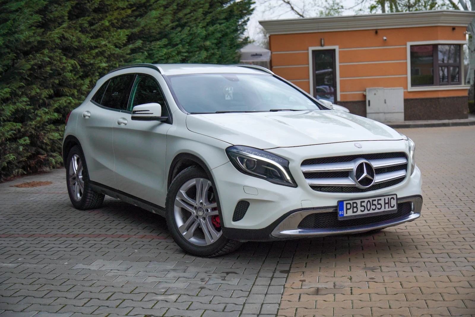 Mercedes-Benz GLA 200 CDI, LED, Камера, Навигация, Ксенон, Рекаро - изображение 2