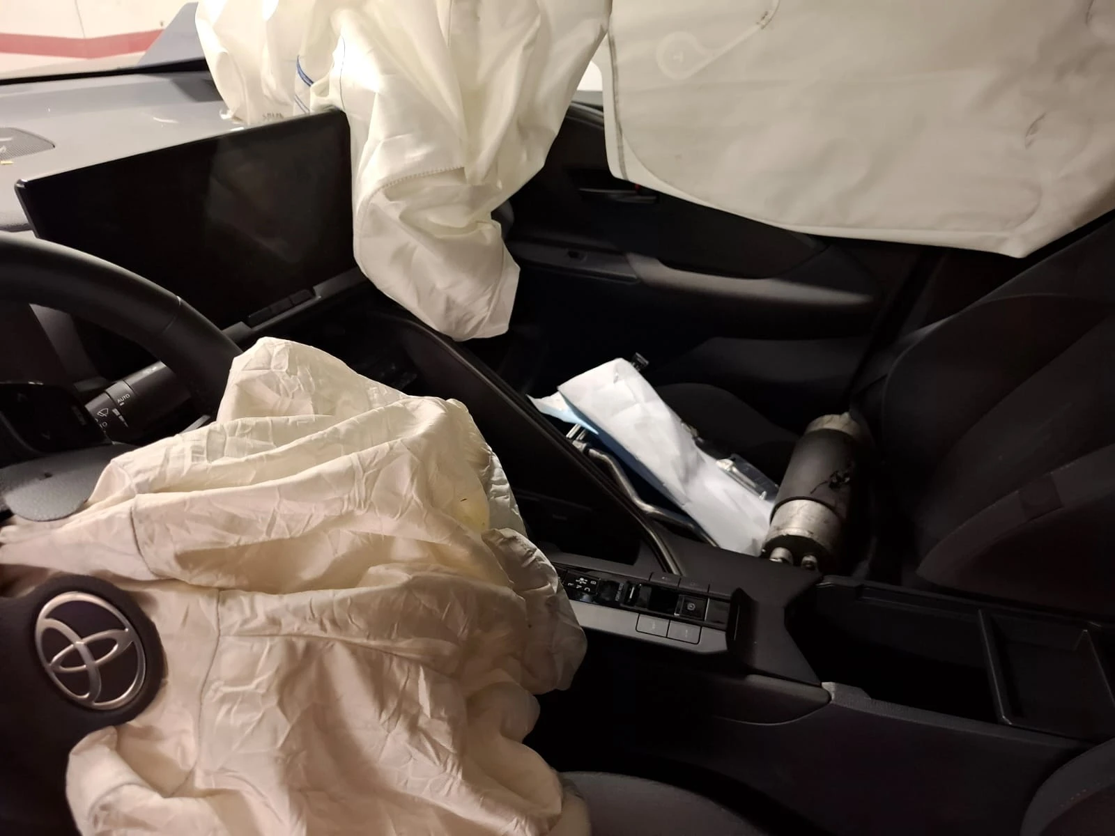 Toyota C-HR 2.0HYBRID  | Mobile.bg — изображение 11