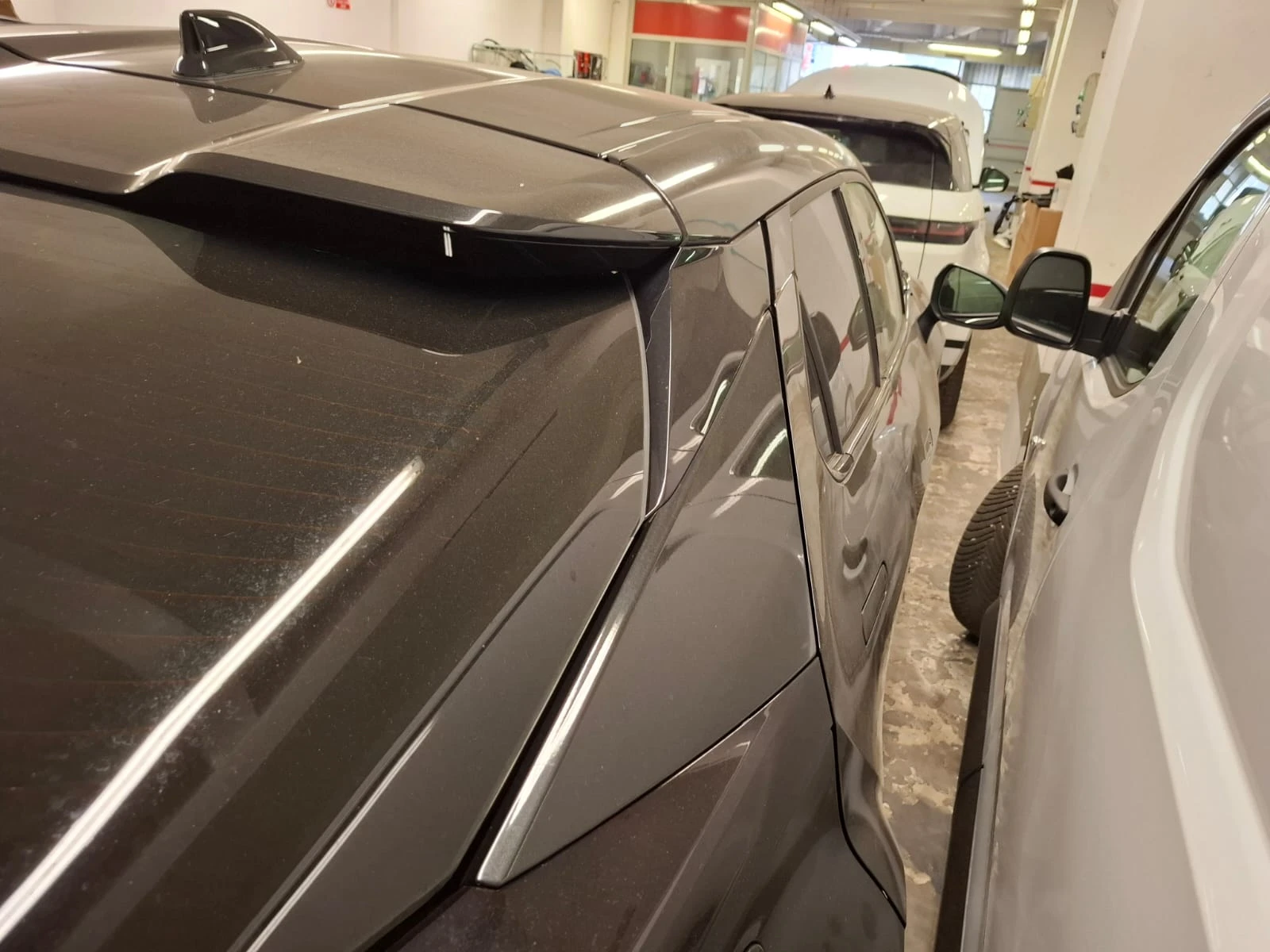 Toyota C-HR 2.0HYBRID  | Mobile.bg — изображение 10