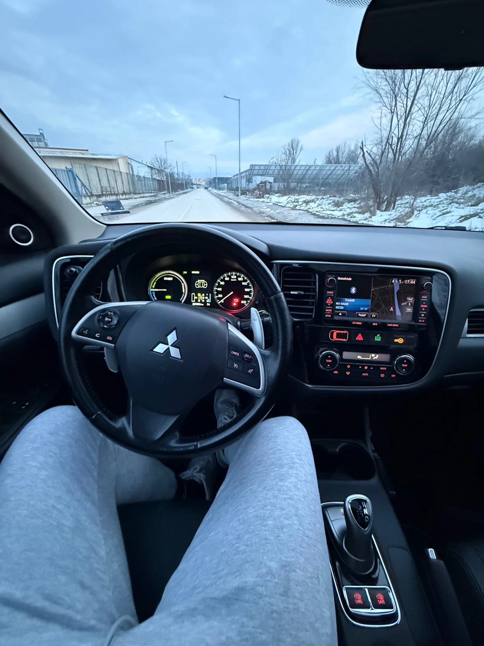 Mitsubishi Outlander | Mobile.bg � ����������� 10