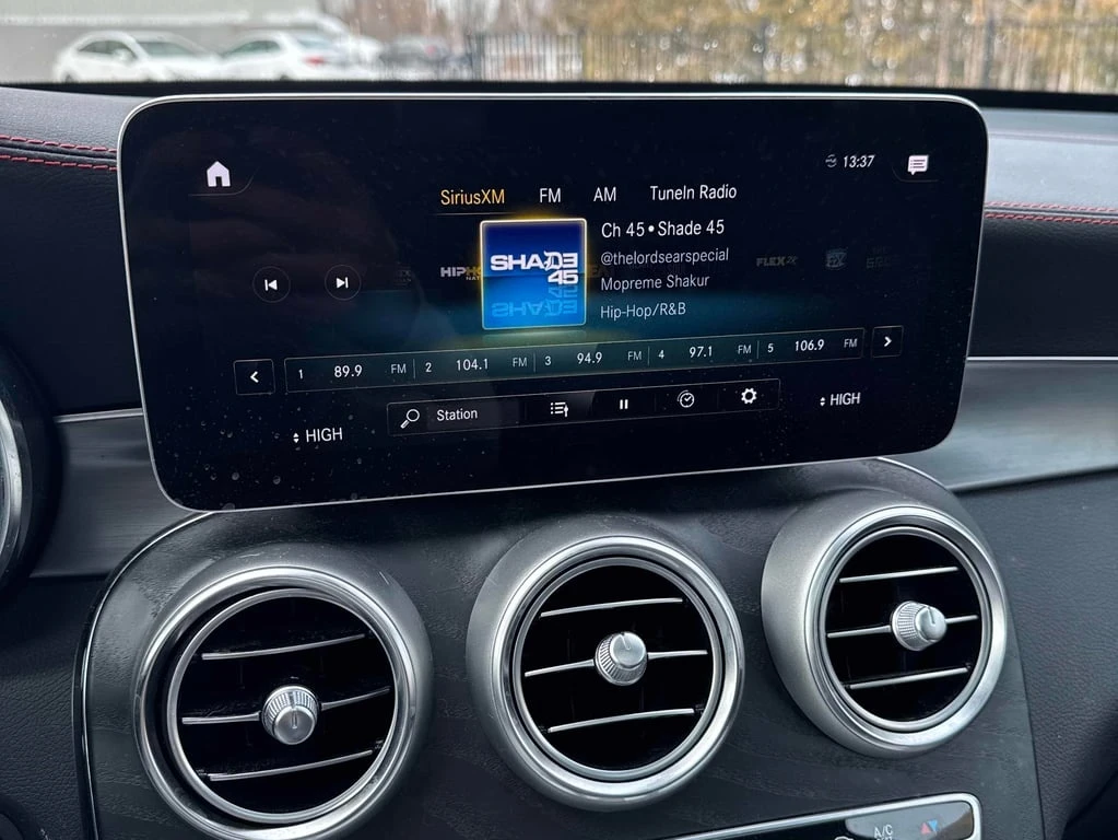 Mercedes-Benz GLC 300 * AMG Line Plus * DISTRONIC * 360 * PANO * KEYLESS - изображение 9