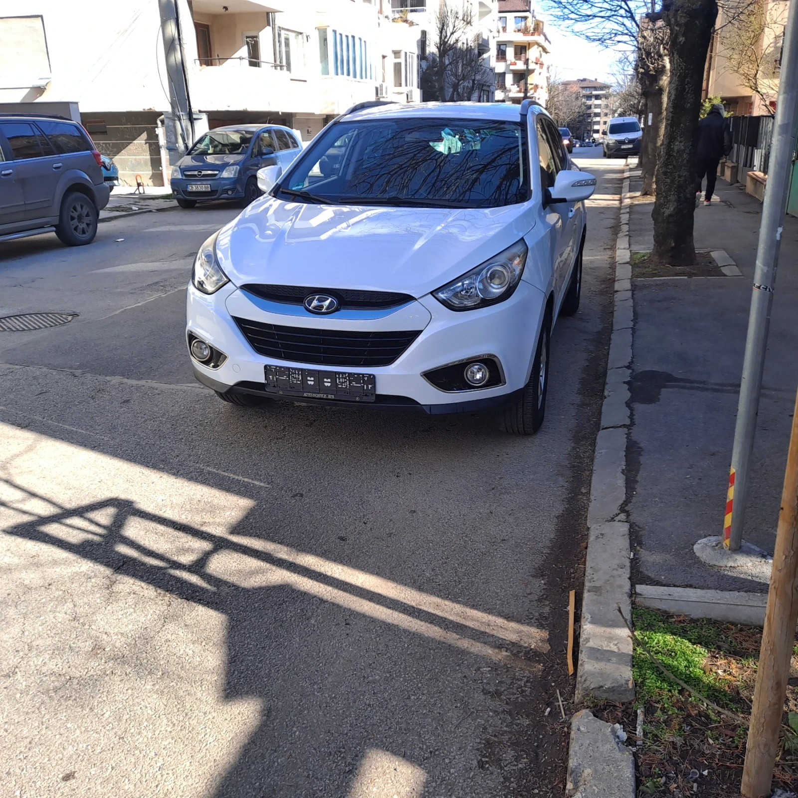 Hyundai IX35 2.0 Бензин.Газ - изображение 2