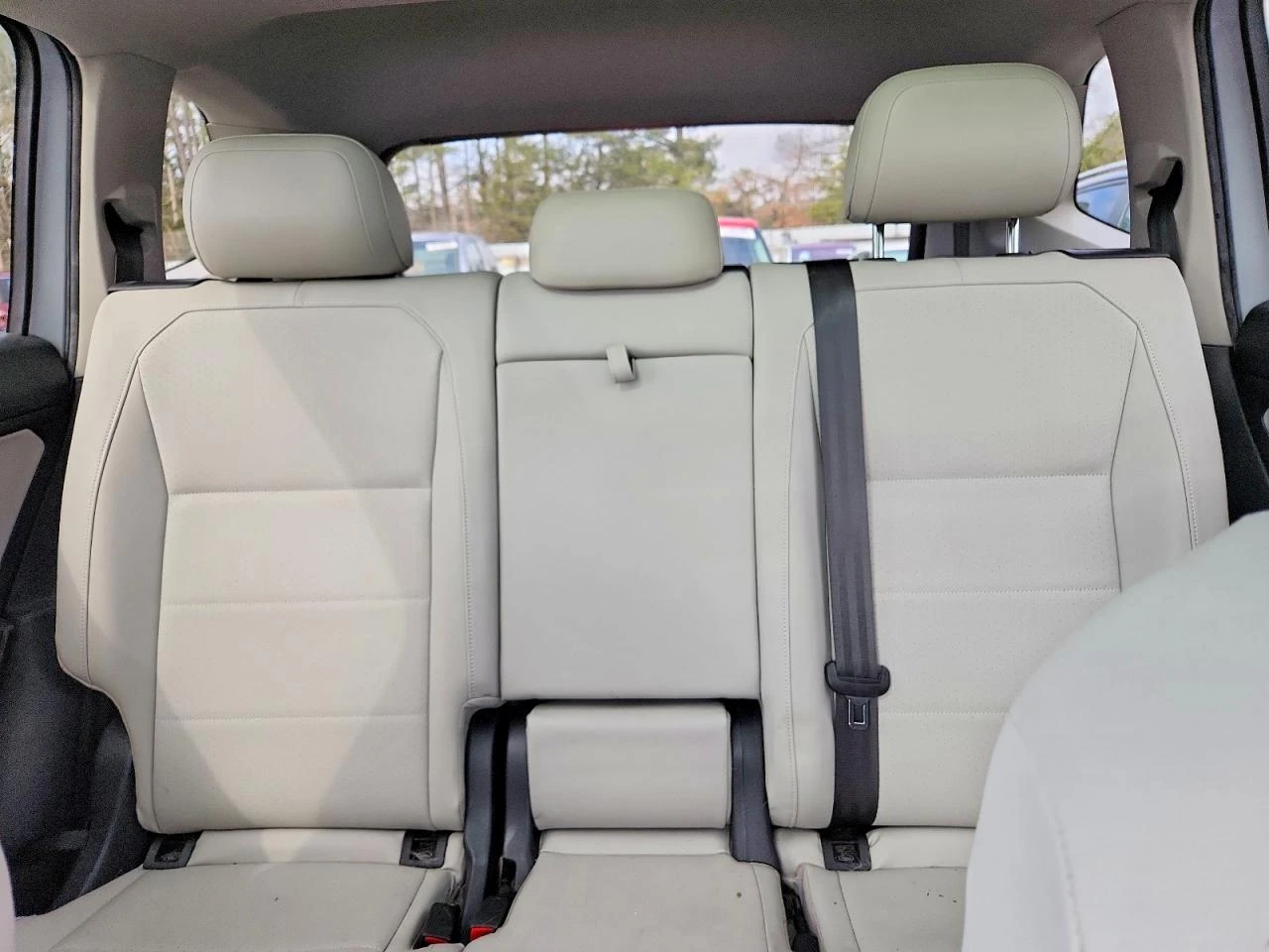 VW Tiguan 2.0l Volkswagen Se, снимка 10 - Автомобили и джипове - 54121055