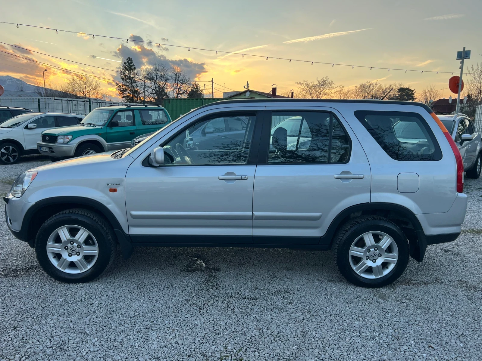 Honda Cr-v 2.0* 4x4* ШВЕЙЦАРИЯ* , снимка 8 - Автомобили и джипове - 54127322