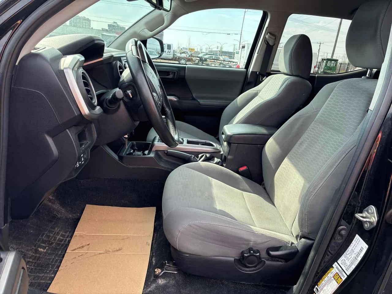 Toyota Tacoma * SR5 * 2 КЛЮЧА* ПОДГРЕВ* , снимка 15 - Автомобили и джипове - 54442434