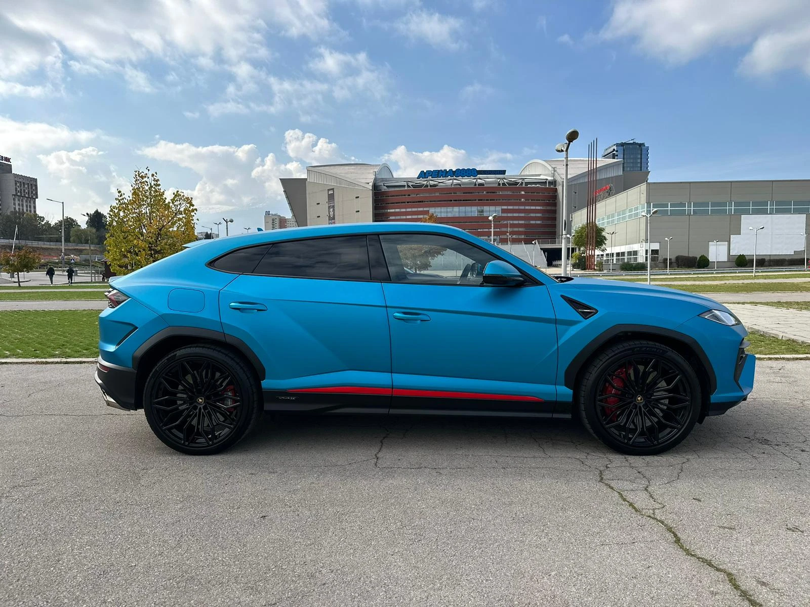 Lamborghini Urus SE , снимка 2 - Автомобили и джипове - 54667689