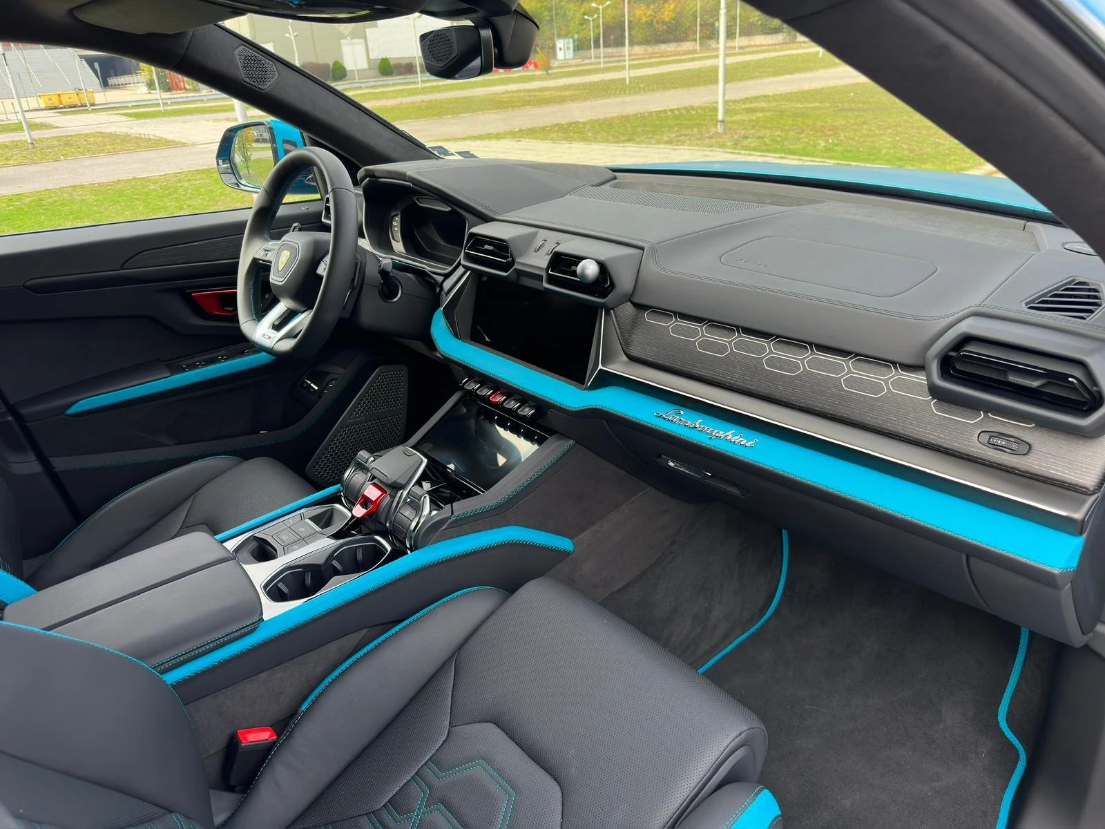Lamborghini Urus SE , снимка 17 - Автомобили и джипове - 54667689