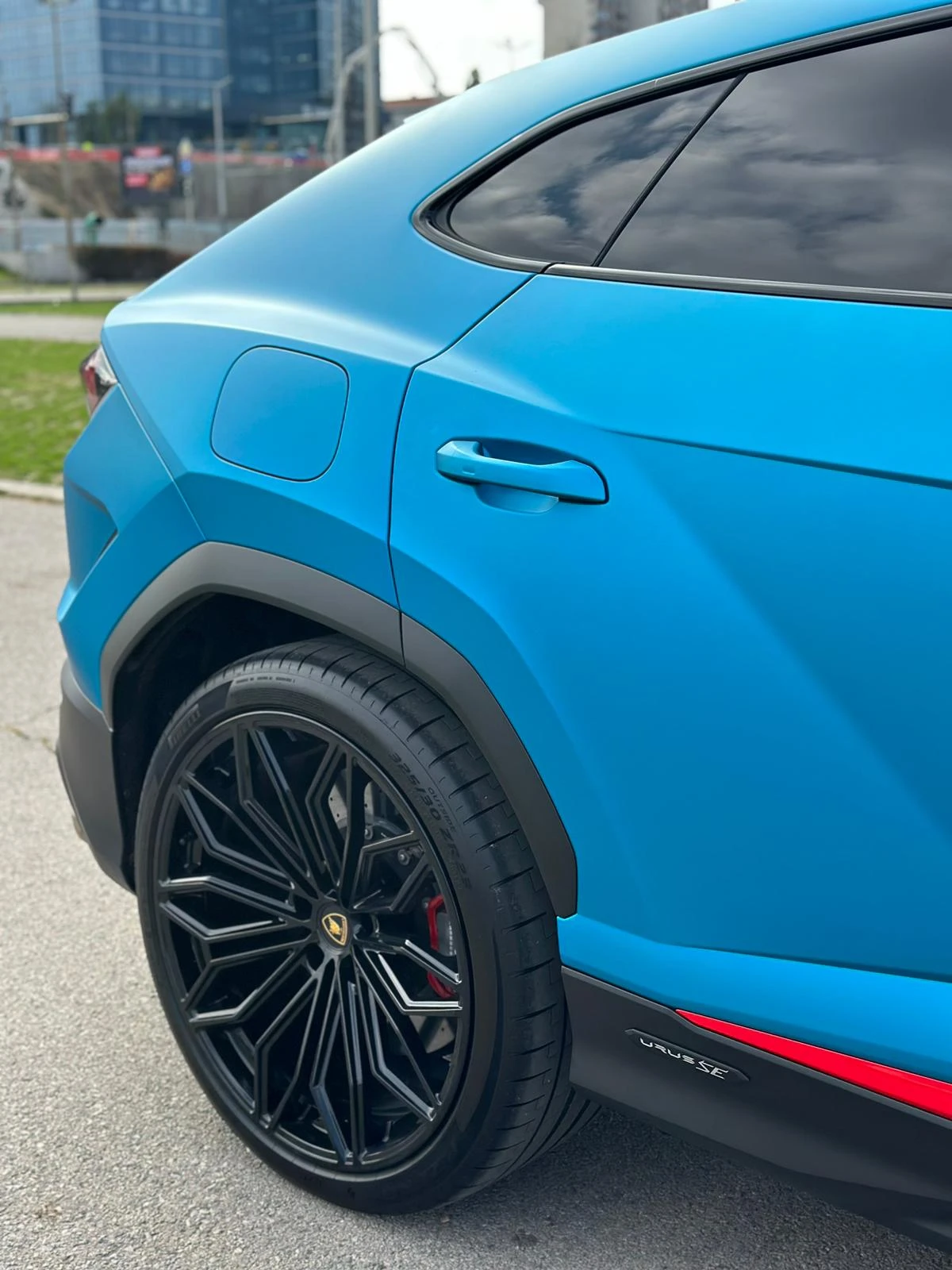 Lamborghini Urus SE , снимка 14 - Автомобили и джипове - 54667689