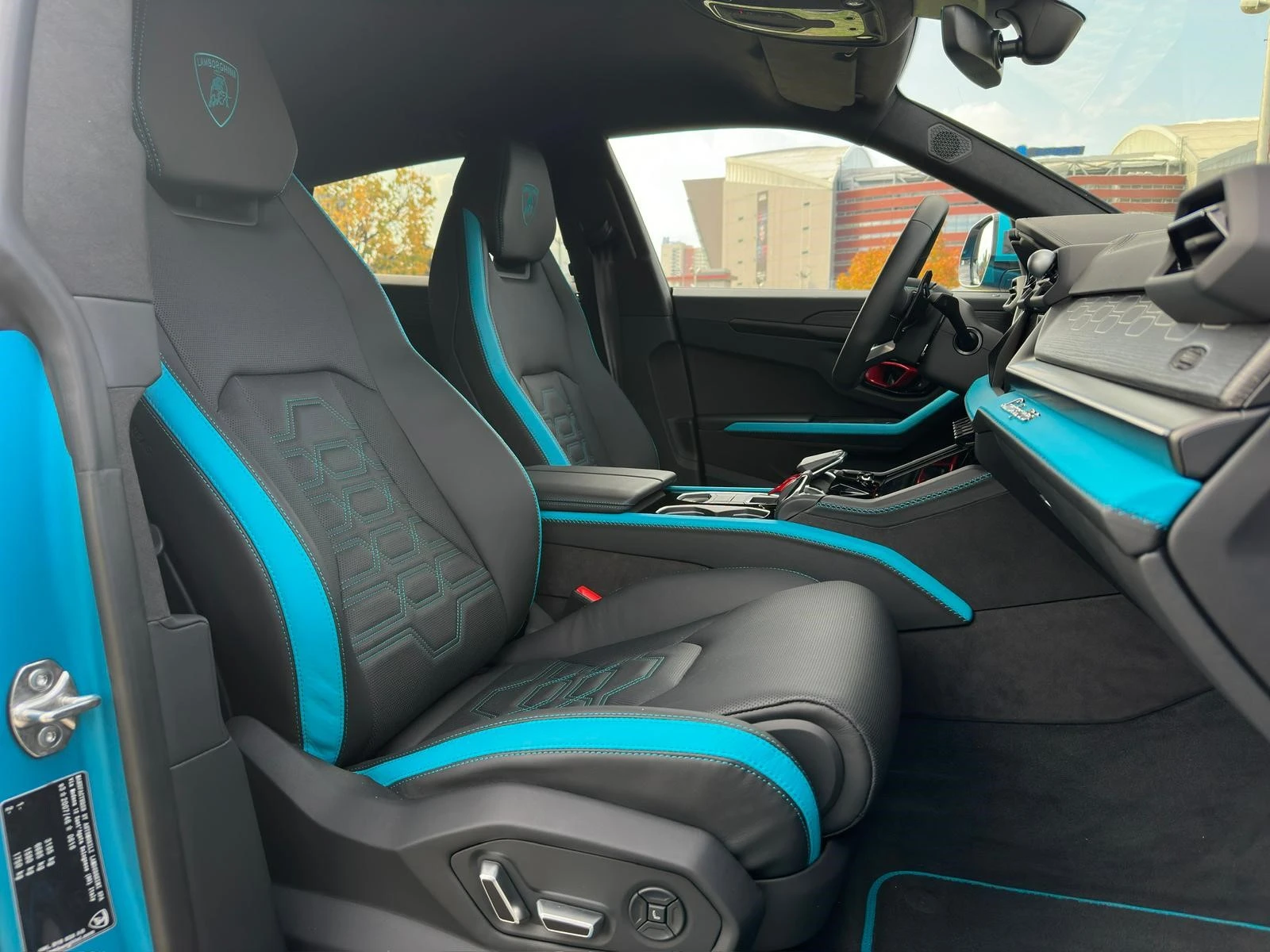 Lamborghini Urus SE , снимка 15 - Автомобили и джипове - 54667689