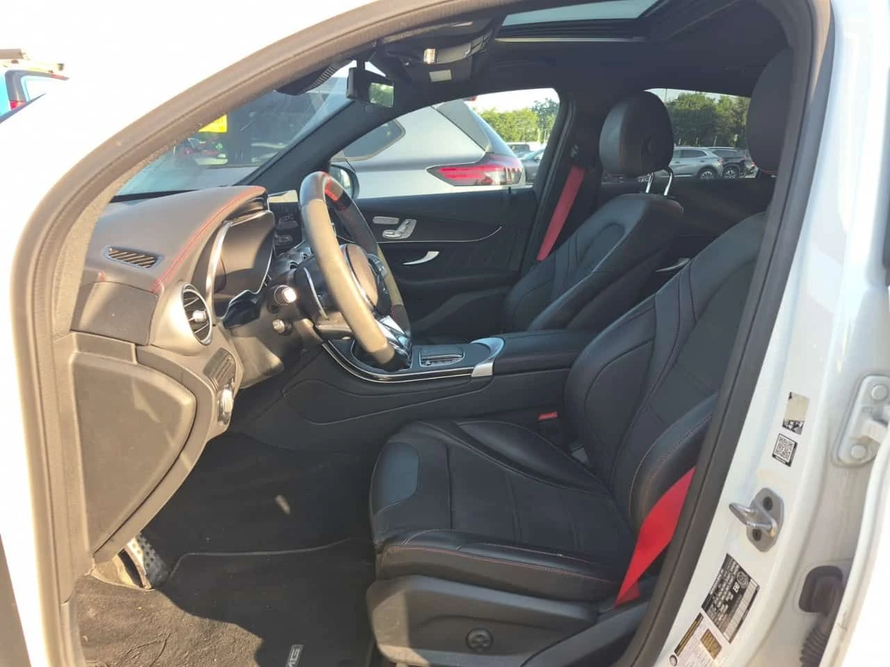 Mercedes-Benz GLC 43 AMG ДИСТРОНИК * 360 * PANO * ПОДГРЕВИ * АВТОКРЕДИТ, снимка 5 - Автомобили и джипове - 55288457