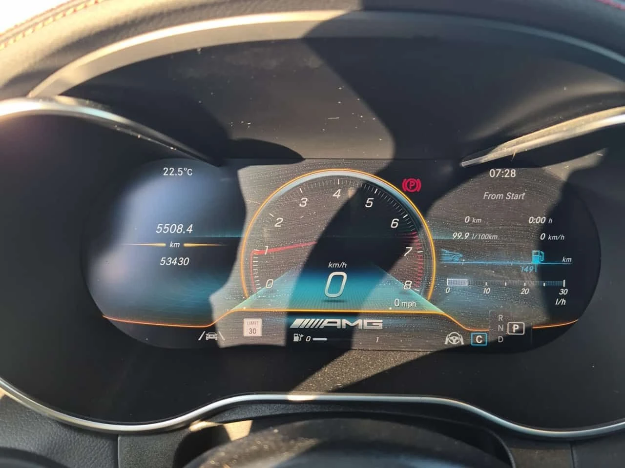 Mercedes-Benz GLC 43 AMG ДИСТРОНИК * 360 * PANO * ПОДГРЕВИ * АВТОКРЕДИТ, снимка 9 - Автомобили и джипове - 55288457