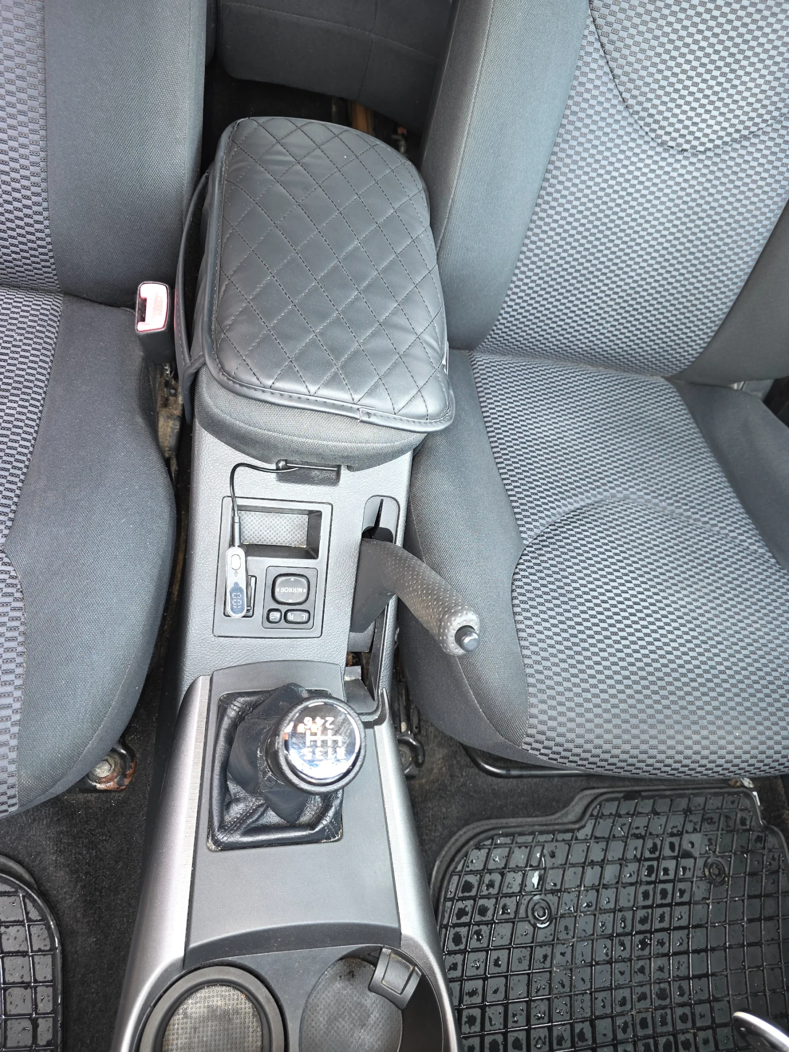 Toyota Rav4 2.2 150ps D4D, снимка 11 - Автомобили и джипове - 56509913