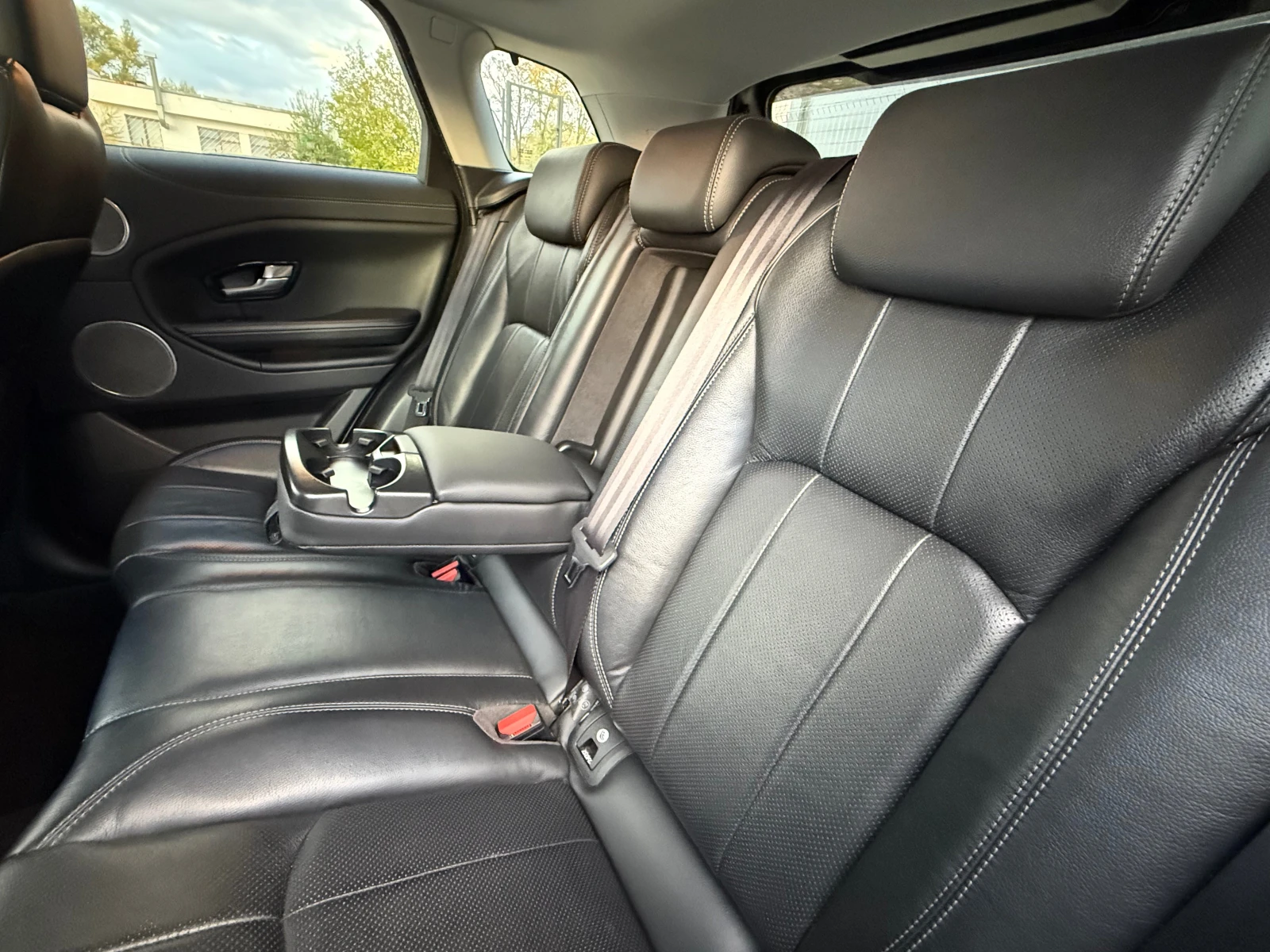 Land Rover Range Rover Evoque FACELIFT , снимка 13 - Автомобили и джипове - 56685637