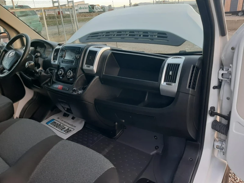 Fiat Ducato 2.3 150кс нави климатроник като нов, снимка 8 - Бусове и автобуси - 48327793