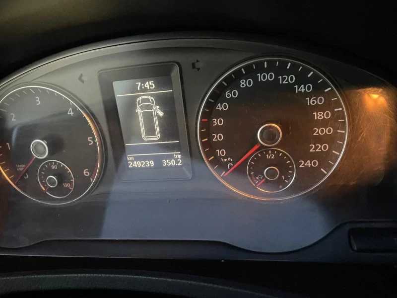 VW Caravelle, снимка 10 - Бусове и автобуси - 51702910