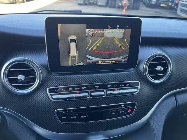 Mercedes-Benz V 250 AMG, снимка 11 - Бусове и автобуси - 53727447