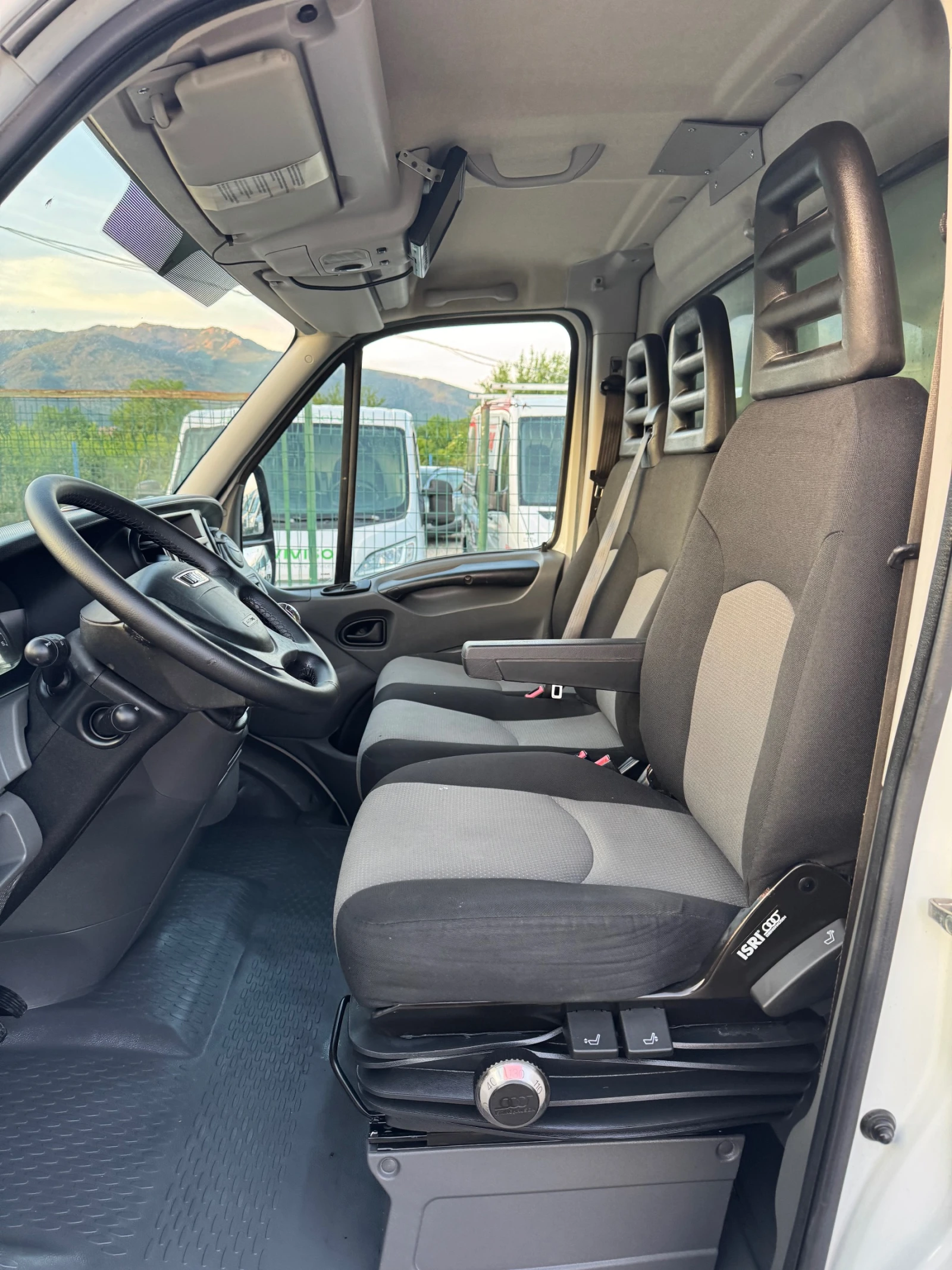 Iveco Daily 35S15* 2.3HPI* Клима* Германия* 6ск* Фургон* , снимка 12 - Бусове и автобуси - 54858614