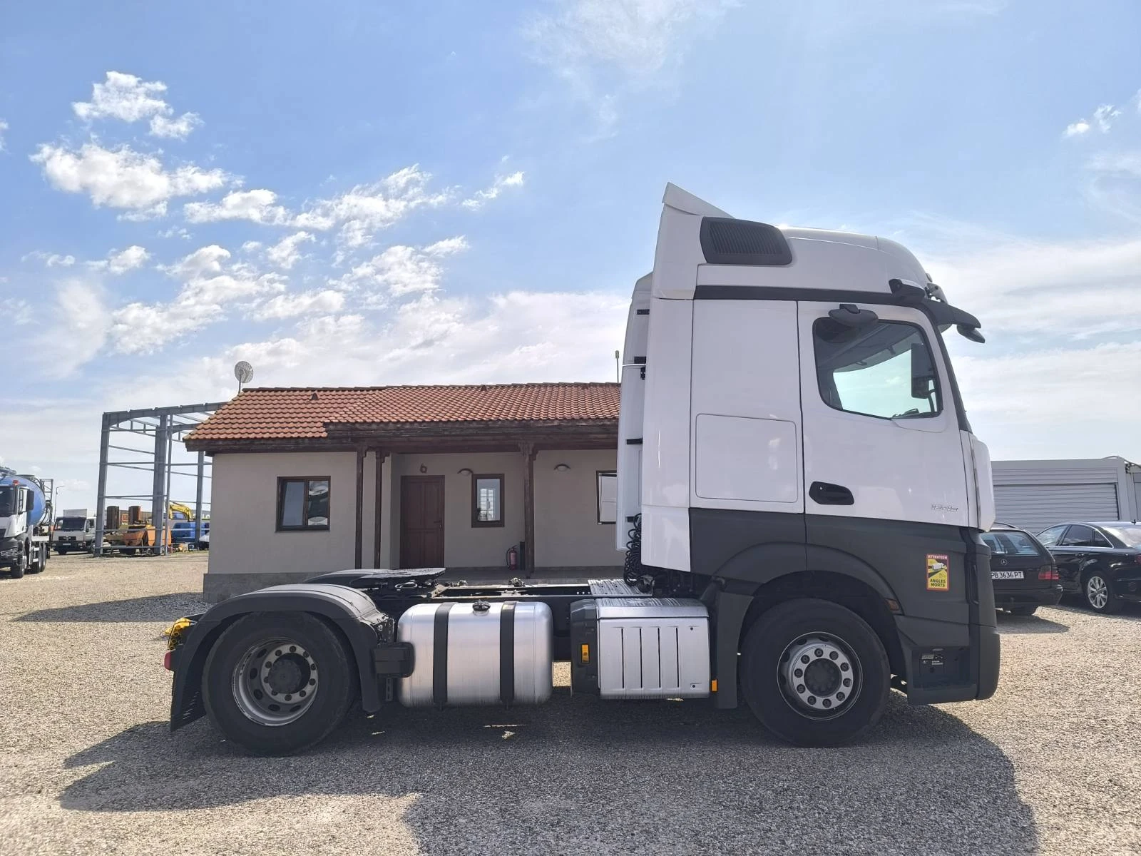 Mercedes-Benz Actros 1848 - изображение 8