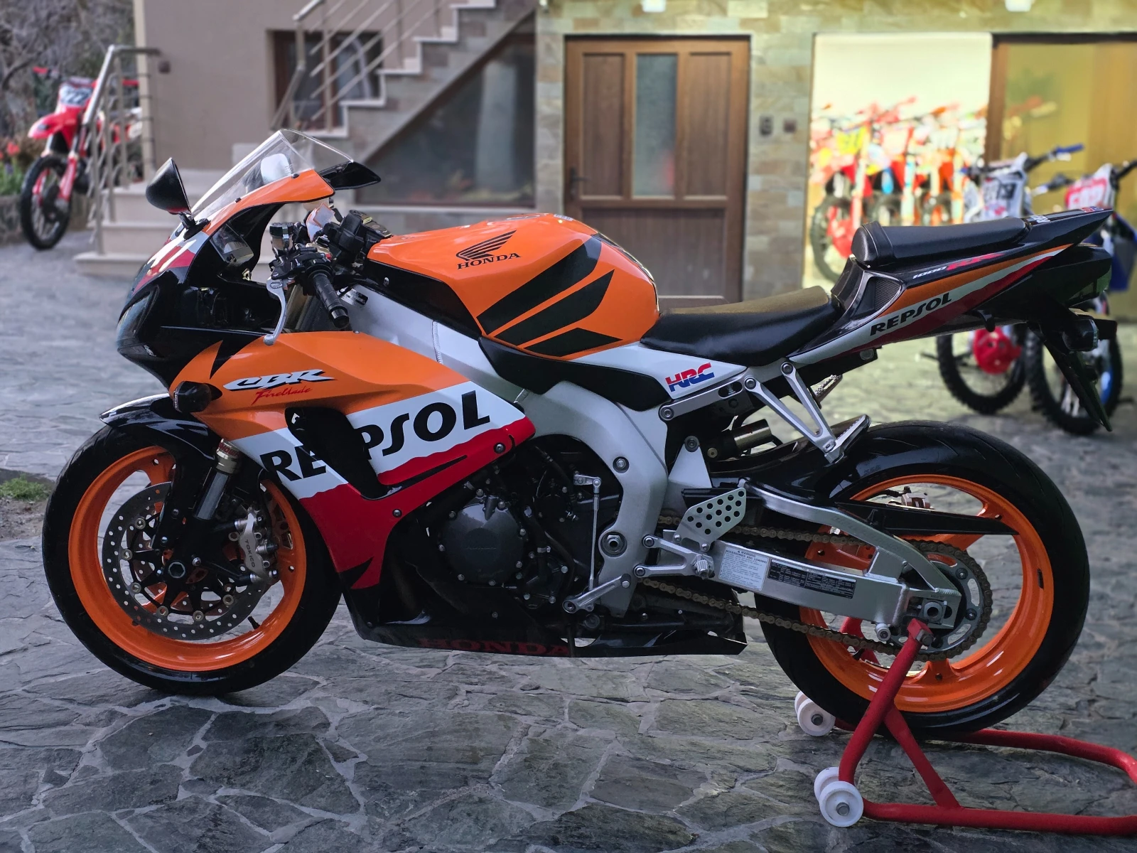 Honda Cbr 1000💥ЛИЗИНГ💥REPSOL, снимка 13 - Мотоциклети и мототехника - 54151998