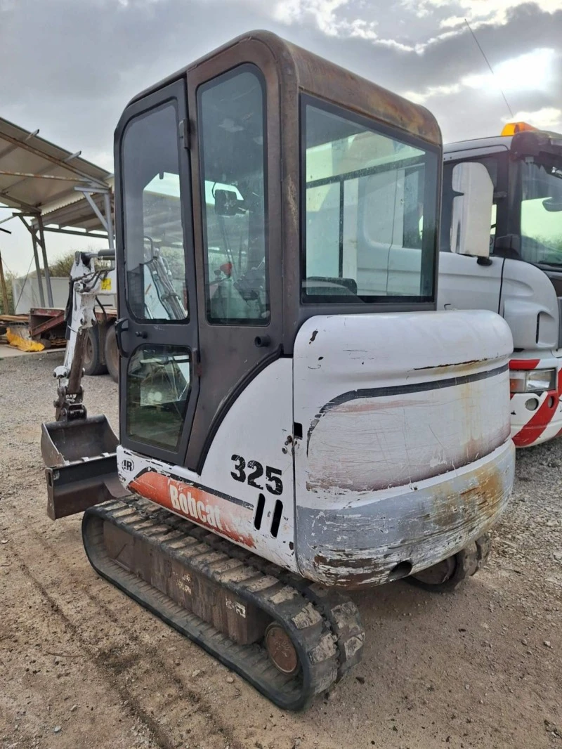 Багер Bobcat 325, снимка 2 - Индустриална техника - 45337854