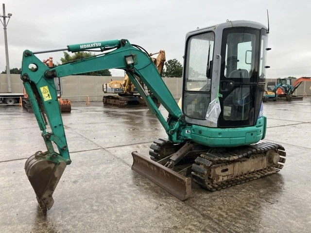 Багер Komatsu Komatsu PC27MR-1 * ОЧАКВАН 07.01.2027!!!