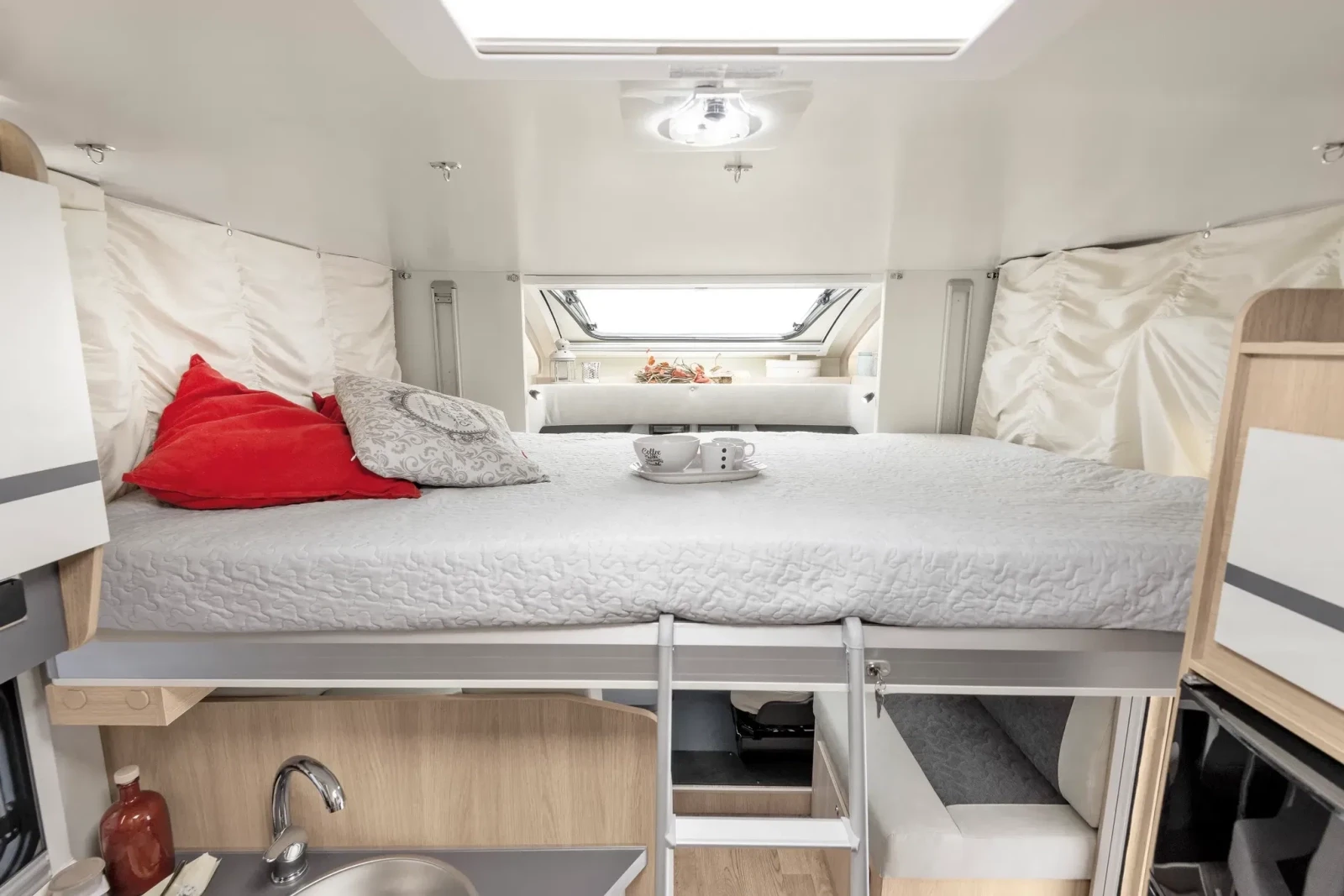 Кемпер Giottiline Siena 395 AT8 165к.с. Premiere - изображение 7