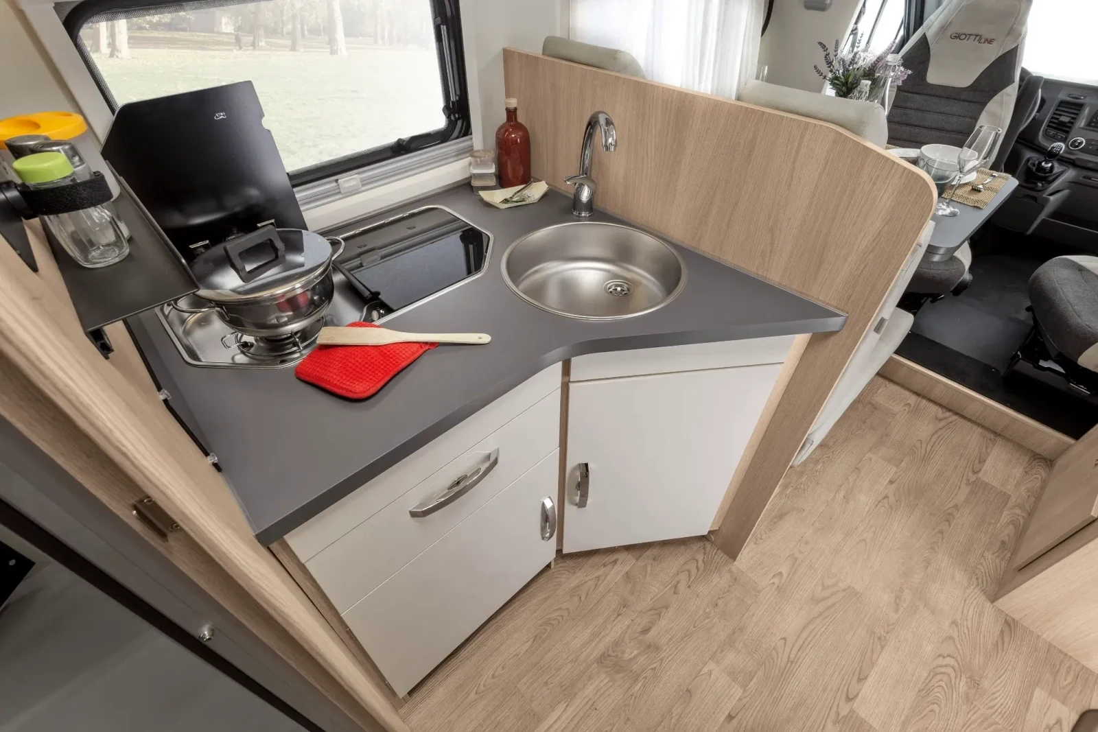 Кемпер Giottiline Siena 395 AT8 165к.с. Premiere - изображение 8