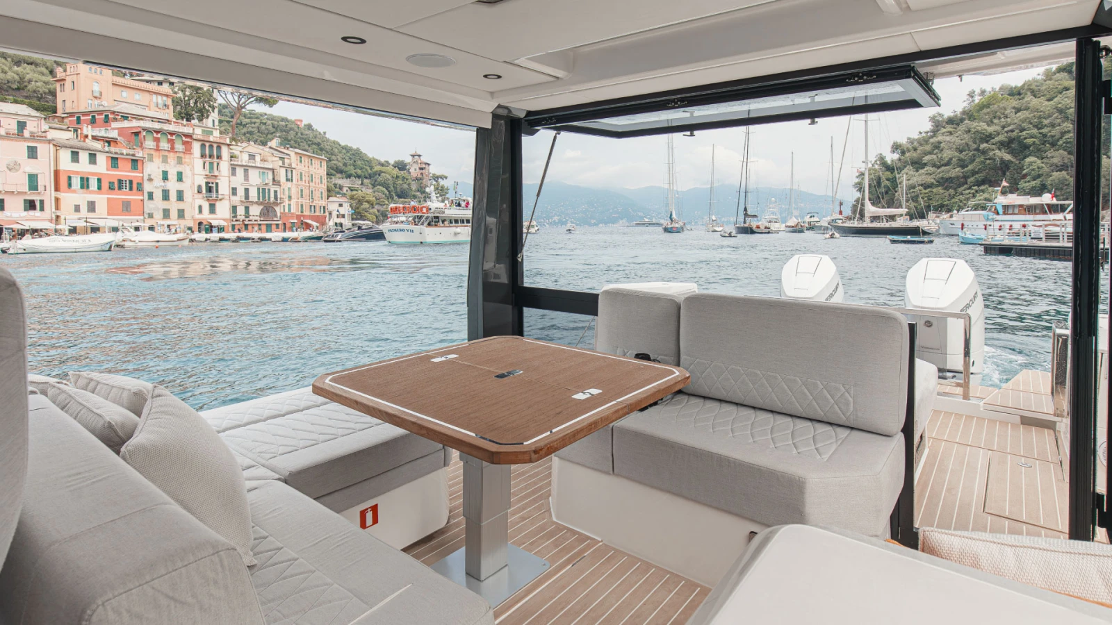 Моторна яхта Saxdor 400 GTO SMART EDITION - изображение 7