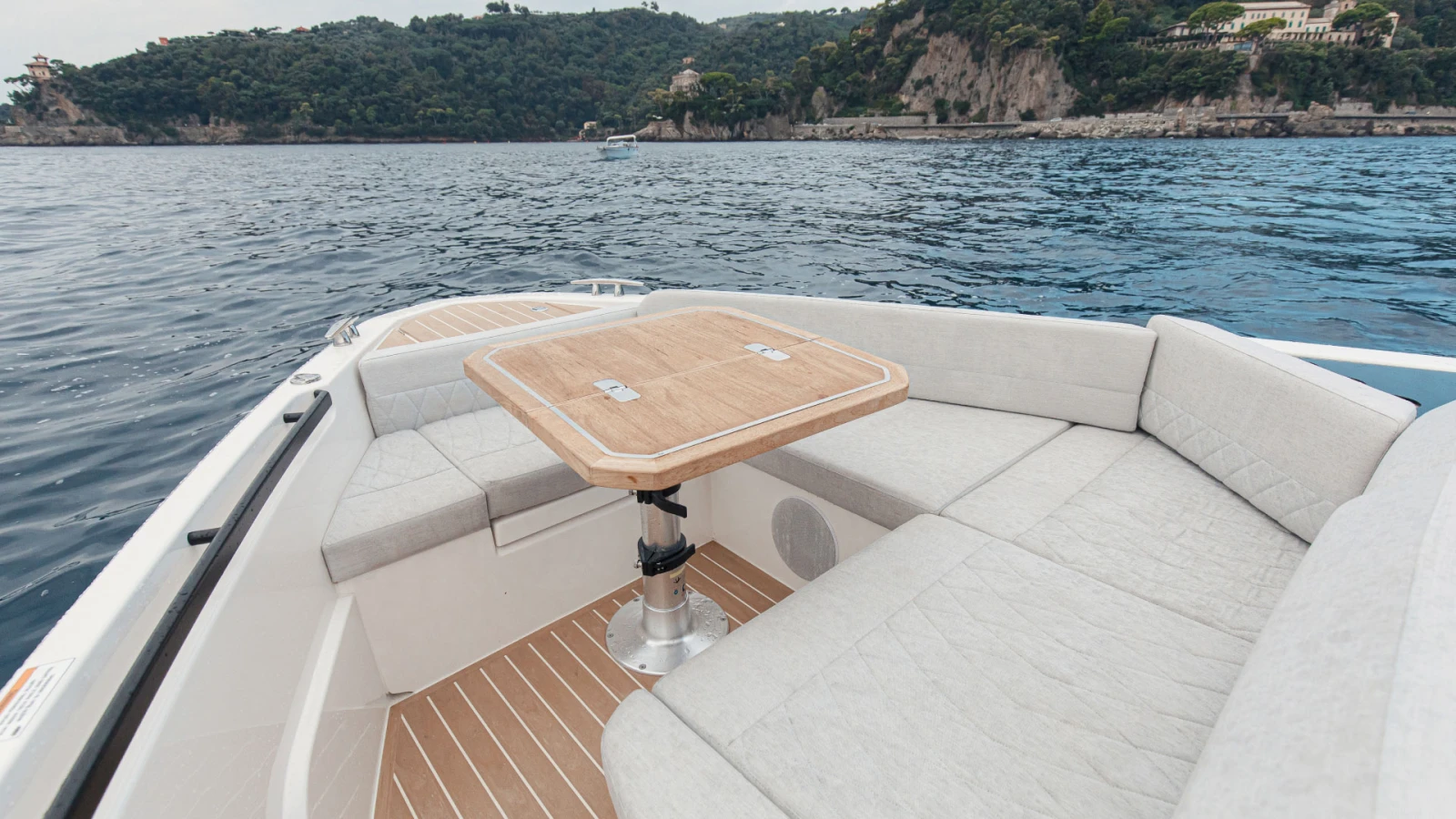 Моторна яхта Saxdor 400 GTO SMART EDITION - изображение 8