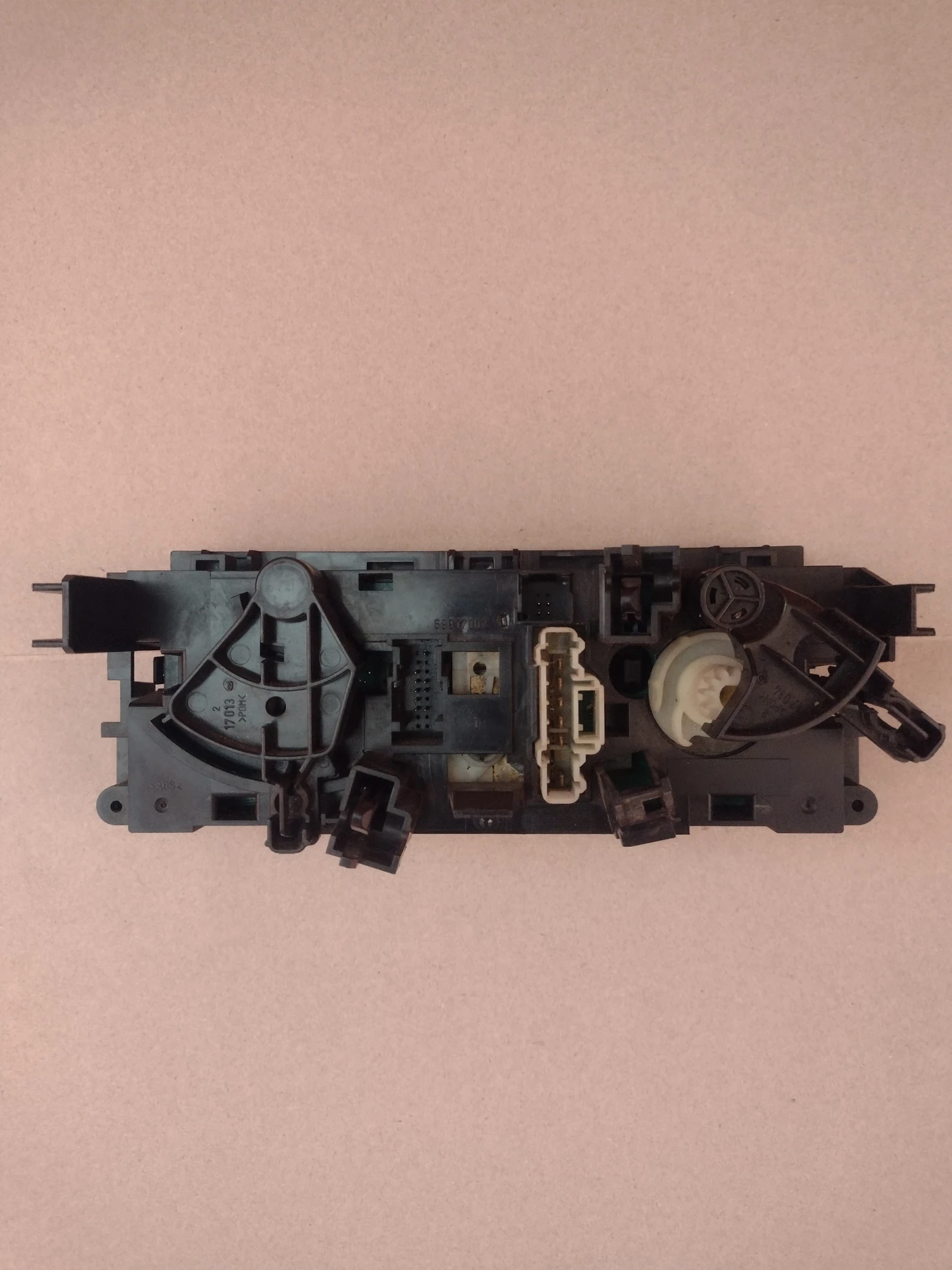 N108225D  ����� �������� PEUGEOT 207 E1065950 | Mobile.bg � ����������� 2